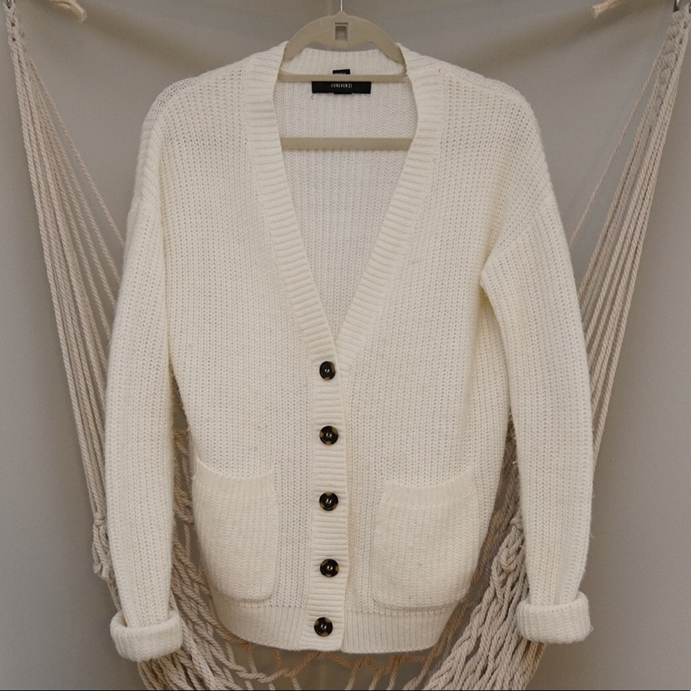 ✨Cream Button Up Oversized Cardigan✨